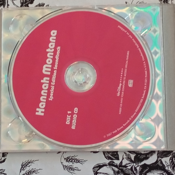 3 Untested Used Hannah Montana & Miley Cyrus CDs - Picture 8 of 16